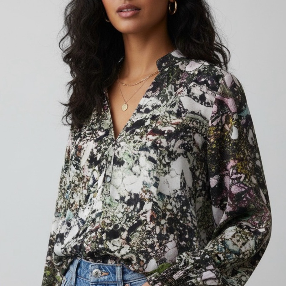 Hunter Bell NYC Toppin Blouse 100% Silk Abstract Print Long Sleeve Size Small